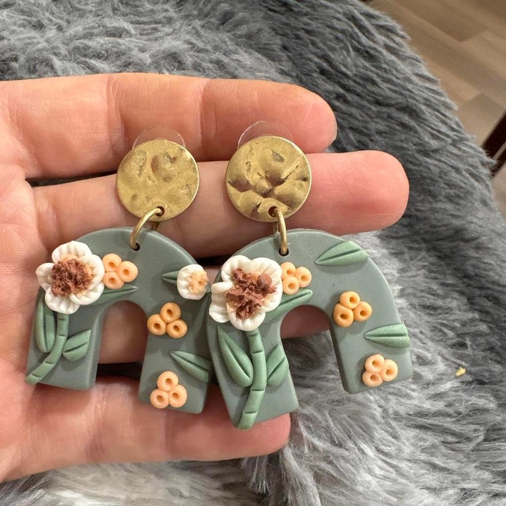 Handmade Arch Earrings Womens OS Green Excellent Floral Polymer Clay Dangle